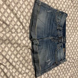 Silver Jeans Mackenzie Shorts size 28